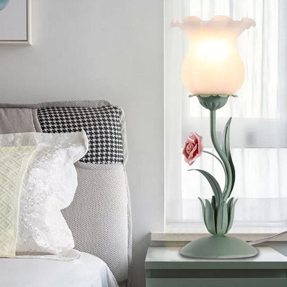 Decorative Flowered Table Lamp for Bedroom
