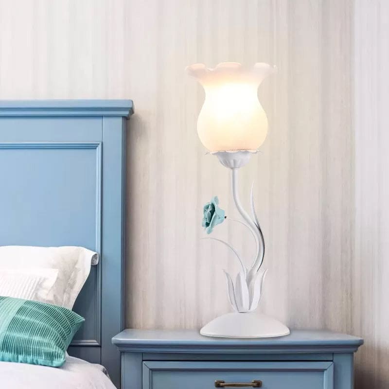 Decorative Flowered Table Lamp for Bedroom