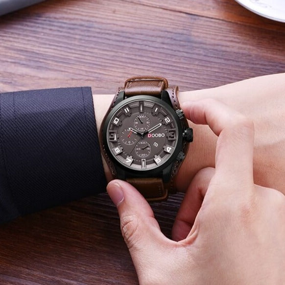 Montre analogique élégante à bracelet en cuir