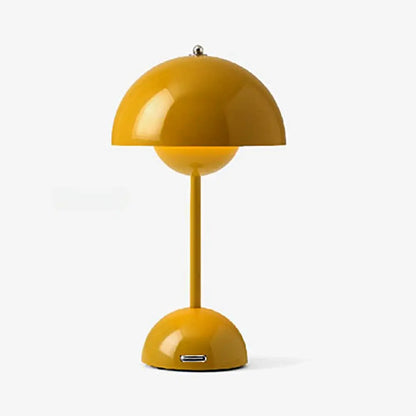 Design Table Lamp with Chic Lighting