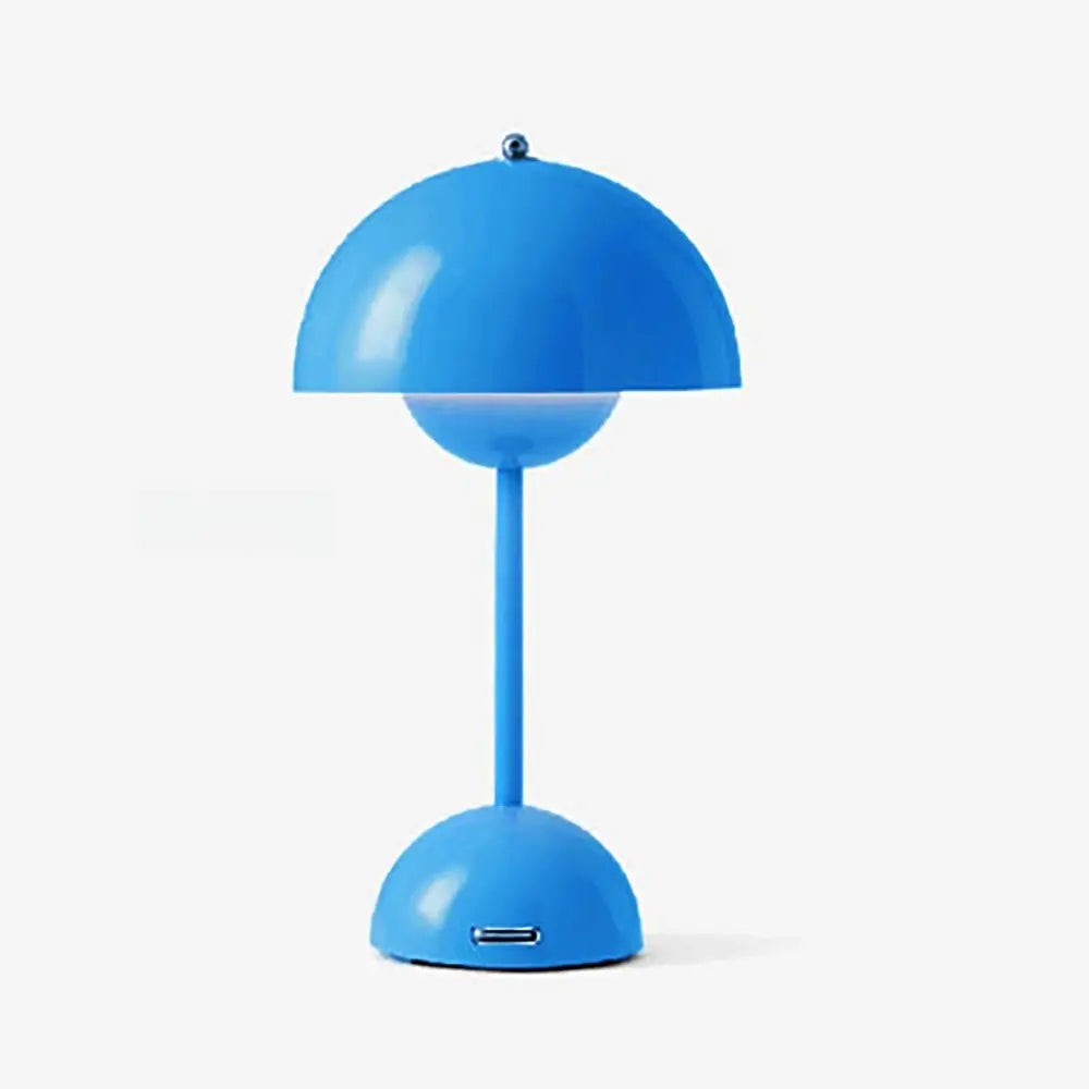 Design Table Lamp with Chic Lighting
